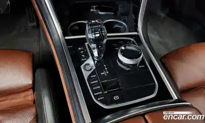 BMW 8-Series 2022 4.4 Автомат в Москве № 968963, миниатюра 9