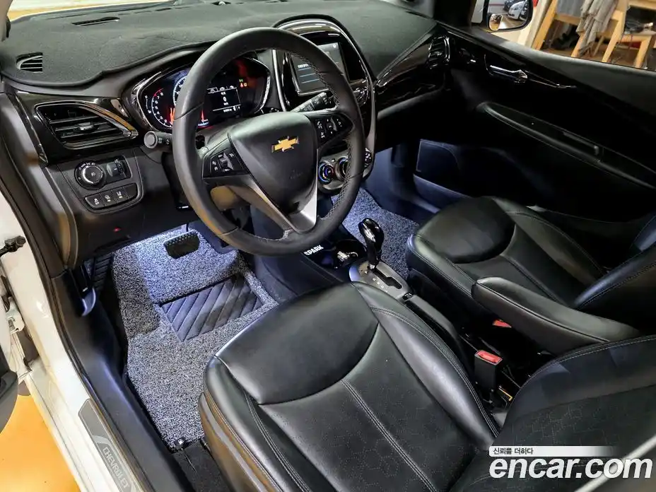 Chevrolet Spark 2015 1.0 гидро в Москве № 974730, фото 13