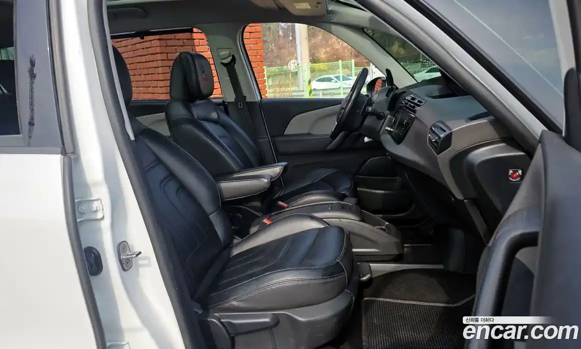 Citroen C4 Picasso 2016 1.6 гидро в Москве № 976675, фото 10