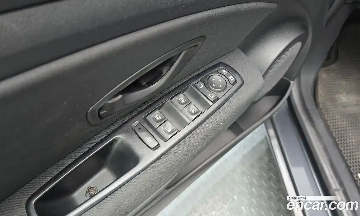 Renault SM3 2013 1.6 Автомат в Москве № 1003585, фото 14