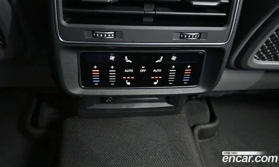 Audi Q8 2022 3.0 Автомат в Москве № 1007397, фото 17