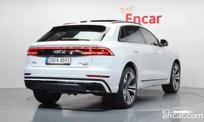 Audi Q8 2022 3.0 Автомат в Москве № 1007397, миниатюра 2
