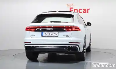 Audi Q8 2022 3.0 Автомат в Москве № 1007397, миниатюра 4