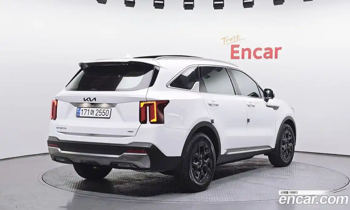 Kia Sorento 2024 1.6 Автомат в Москве № 1009372, фото 2