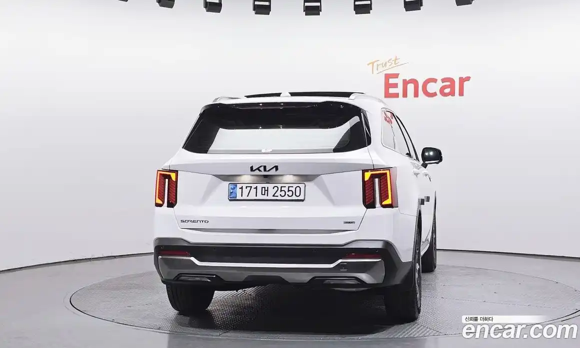 Kia Sorento 2024 1.6 Автомат в Москве № 1009372, фото 4