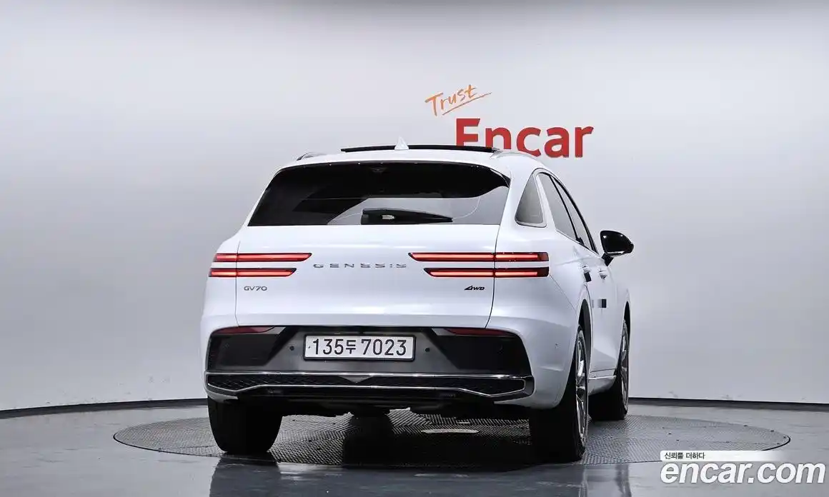 Genesis GV70 2024 2.5 Автомат в Москве № 1010004, фото 4