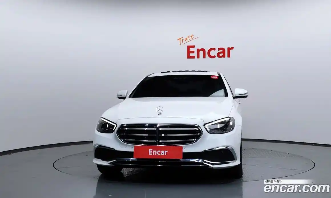 Mercedes-Benz E-Class 2022 2.0 гидро в Москве № 142296, фото 3