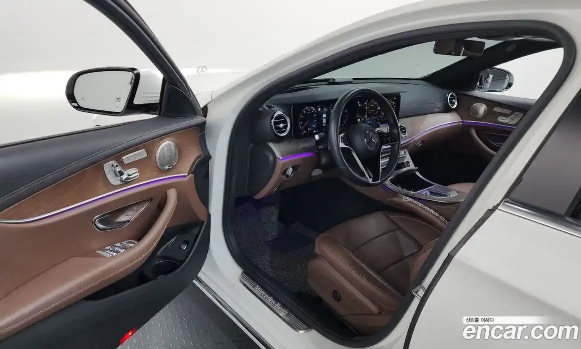Mercedes-Benz E-Class 2022 2.0 гидро в Москве № 142296, фото 10
