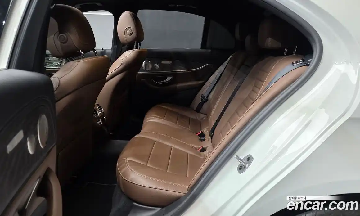 Mercedes-Benz E-Class 2022 2.0 гидро в Москве, фото 12