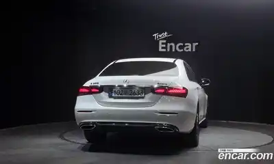Mercedes-Benz E-Class 2022 2.0 гидро в Москве, миниатюра 4