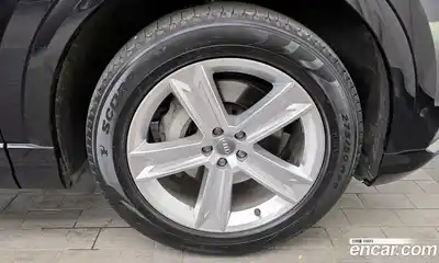Audi Q8 2021 3.0 гидро в Москве № 163647, миниатюра 5