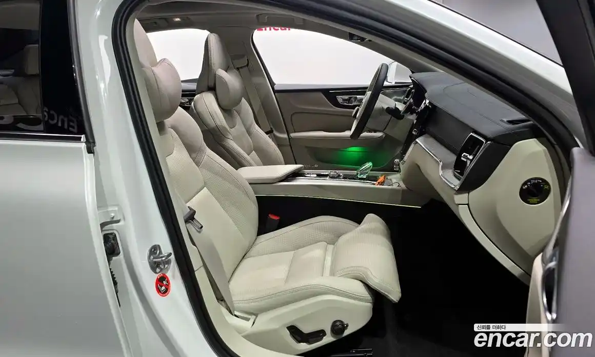 Volvo S60 2022 2.0 гидро в Москве № 164297, фото 10