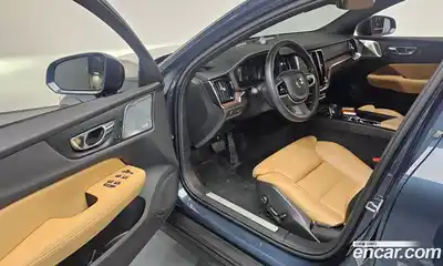 Volvo V60 2021 2.0 гидро в Москве № 164314, миниатюра 10
