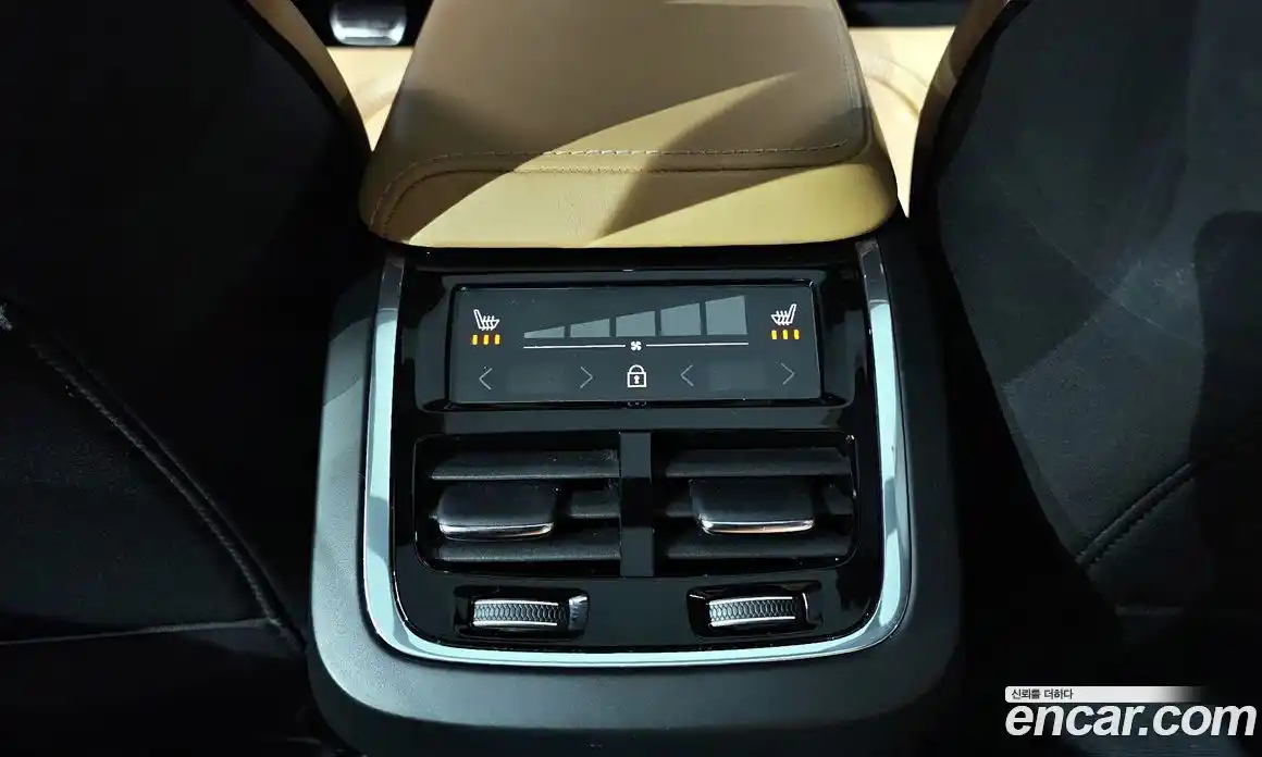 Volvo XC60 2019 2.0 гидро в Москве № 164593, фото 19