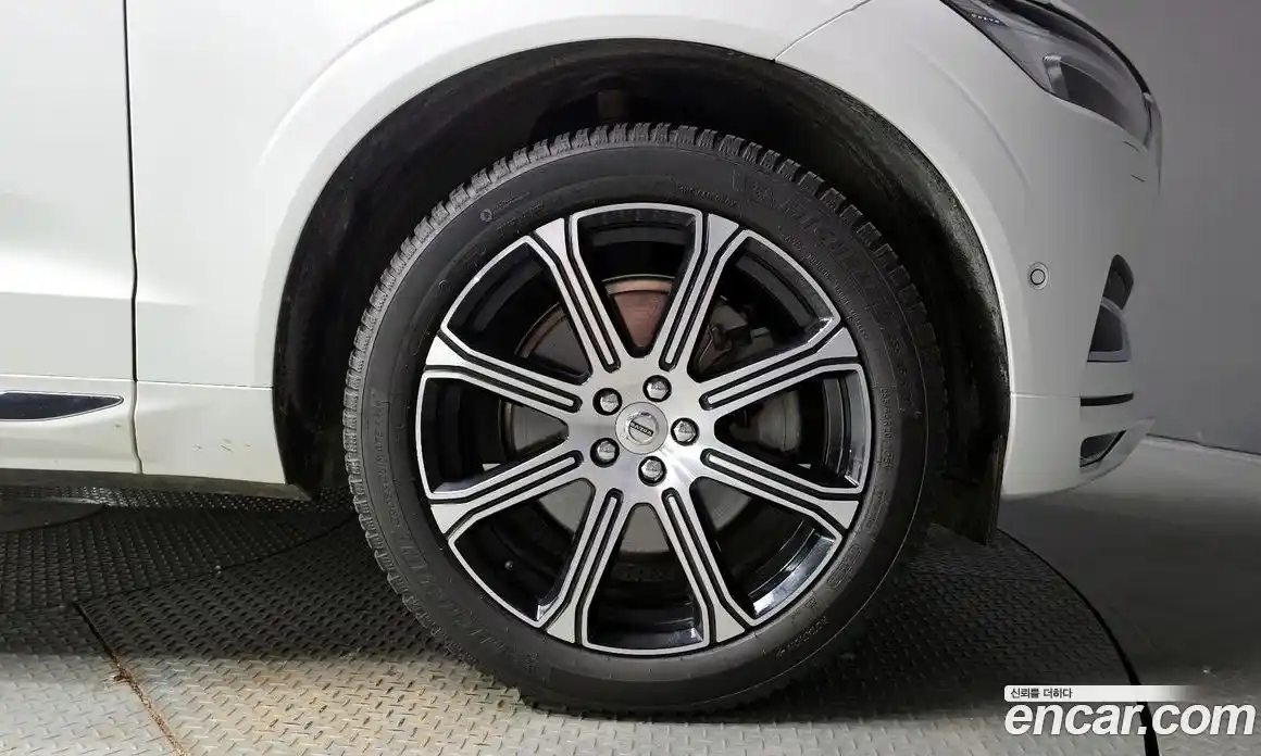 Volvo XC60 2019 2.0 гидро в Москве № 164593, фото 5