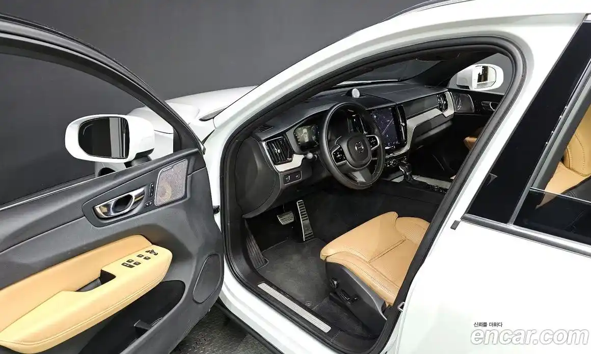 Volvo XC60 2019 2.0 гидро в Москве № 164593, фото 10