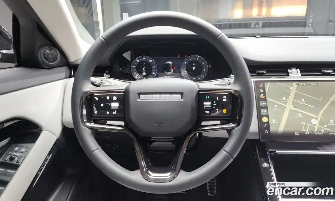 Land Rover Range-Rover Evoque 2024 2.0 гидро в Москве № 165957, фото 13