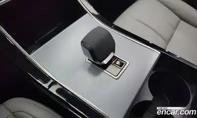 Land Rover Range-Rover Evoque 2024 2.0 гидро в Москве № 165957, миниатюра 9