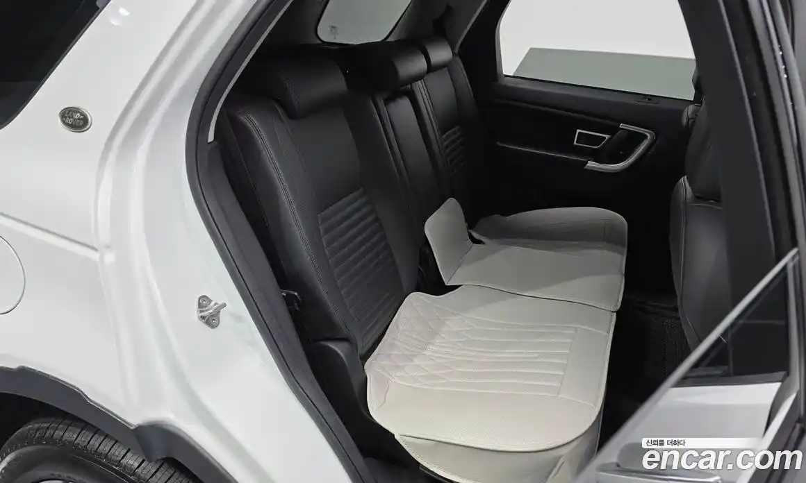 Land Rover Discovery Sport 2017 2.0 гидро в Москве № 166594, фото 12