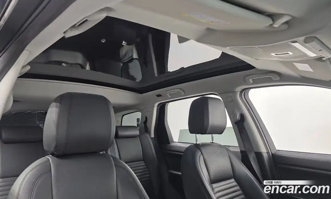 Land Rover Discovery Sport 2017 2.0 гидро в Москве № 166594, фото 16