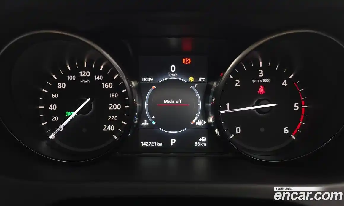 Land Rover Discovery Sport 2017 2.0 гидро в Москве № 166636, фото 8