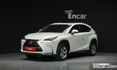 Lexus NX, 2015