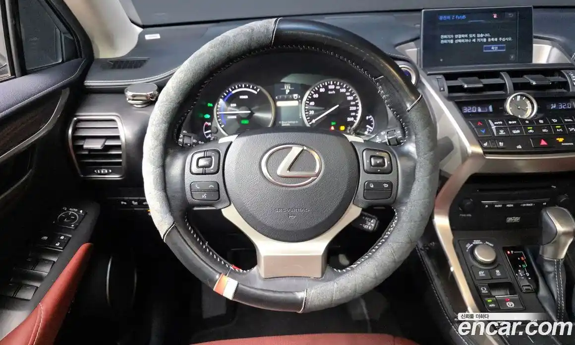 Lexus NX 2015 2.5 гидро в Москве № 168174, фото 13