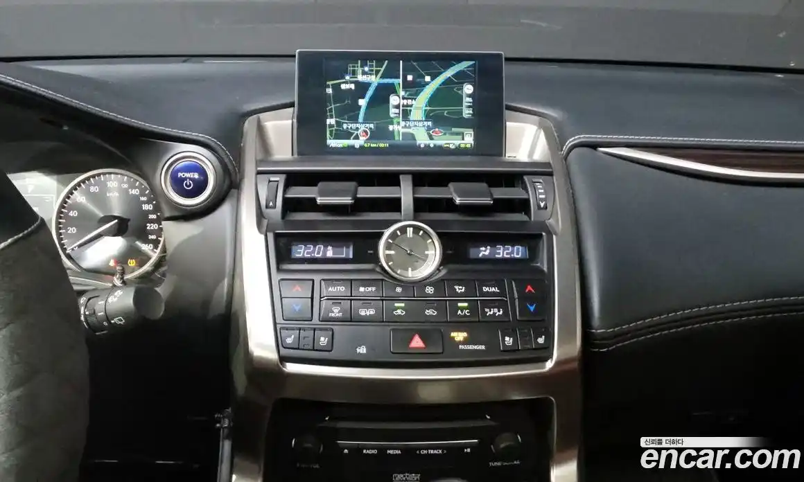 Lexus NX 2015 2.5 гидро в Москве № 168174, фото 14