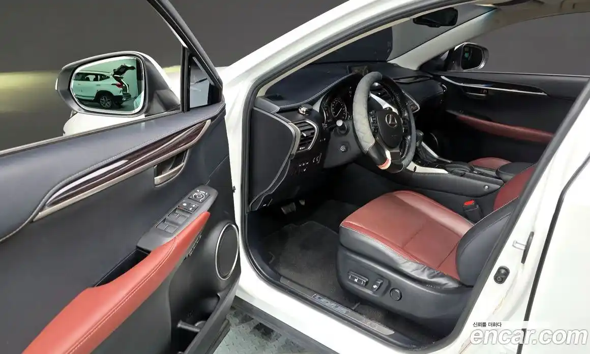 Lexus NX 2015 2.5 гидро в Москве № 168174, фото 10