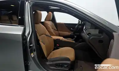 Lexus ES 2019 2.5 гидро в Москве № 168269, миниатюра 10