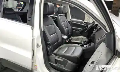 Volkswagen Tiguan 2013 2.0 гидро в Москве № 168944, миниатюра 12