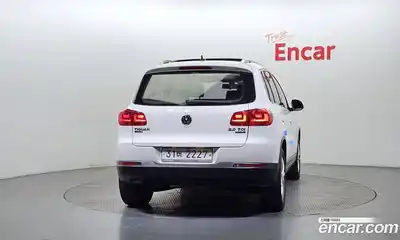 Volkswagen Tiguan 2013 2.0 гидро в Москве № 168944, миниатюра 4