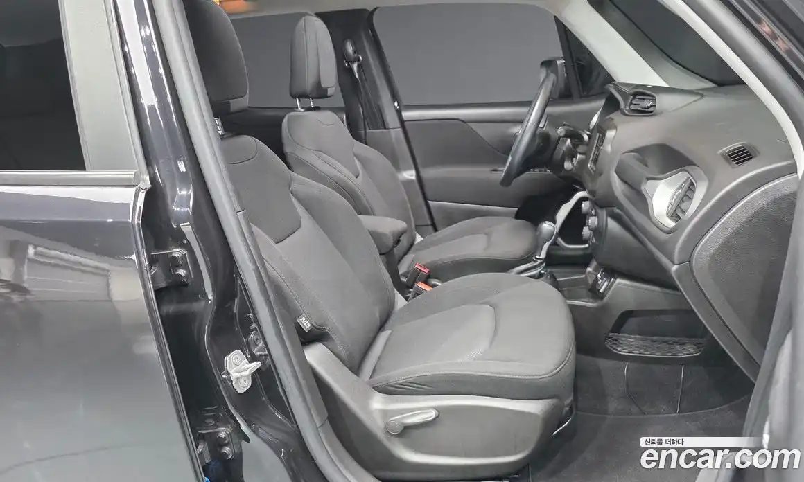 Jeep Renegade 2020 2.4 гидро в Москве № 169682, фото 11