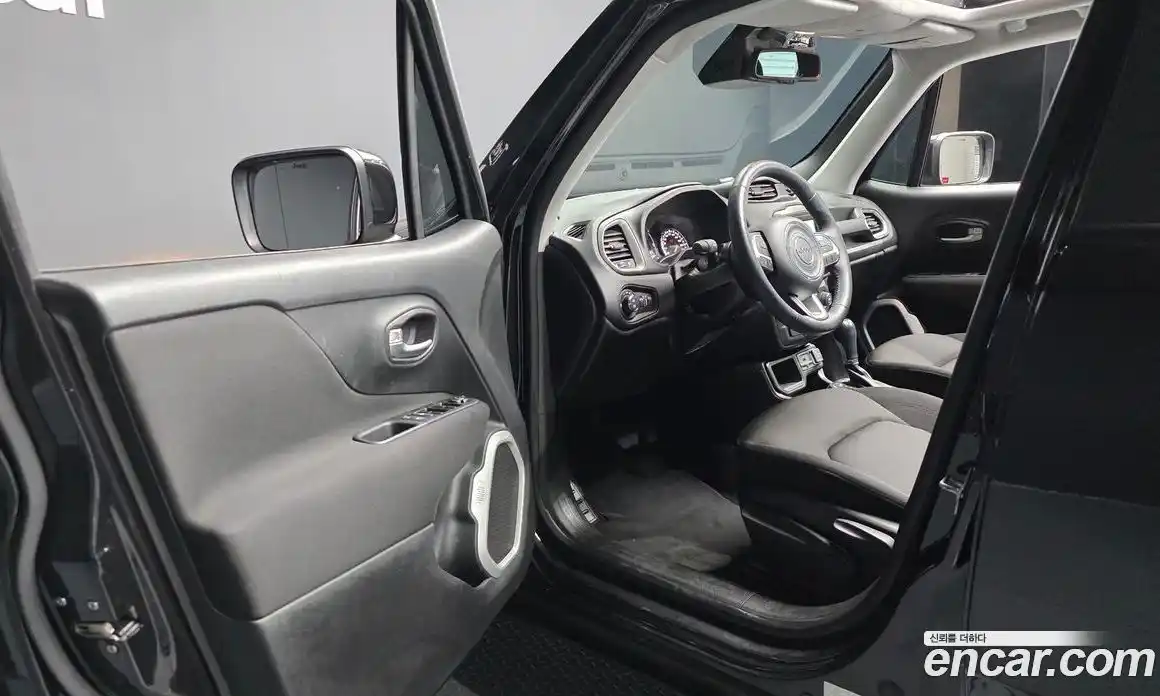 Jeep Renegade 2020 2.4 гидро в Москве № 169682, фото 10