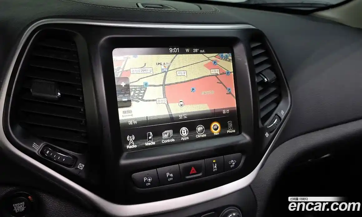 Jeep Cherokee 2017 2.4 гидро в Москве № 169819, фото 14