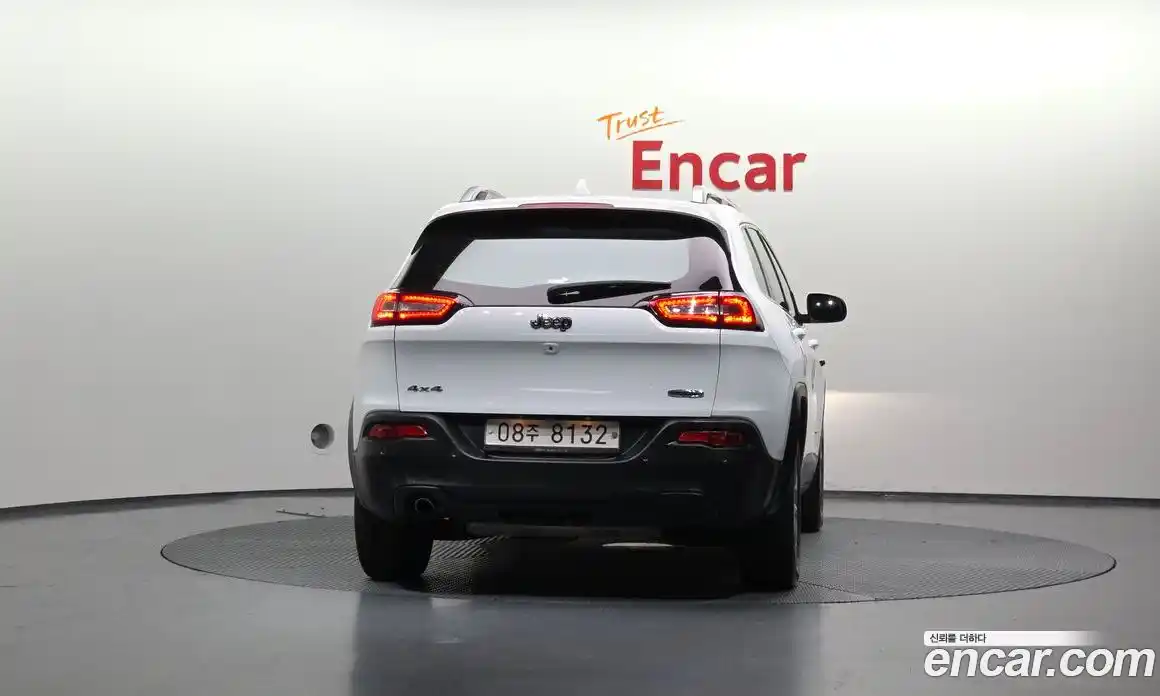 Jeep Cherokee 2017 2.4 гидро в Москве № 169819, фото 4