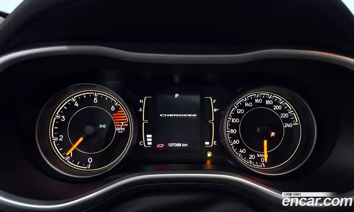 Jeep Cherokee 2017 2.4 гидро в Москве № 169819, фото 8