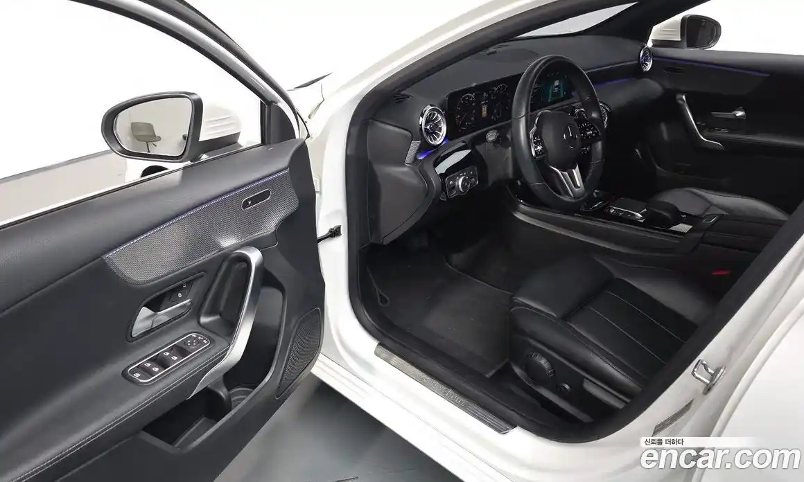 Mercedes-Benz A-Class 2022 2.0 гидро в Москве № 177944, фото 12