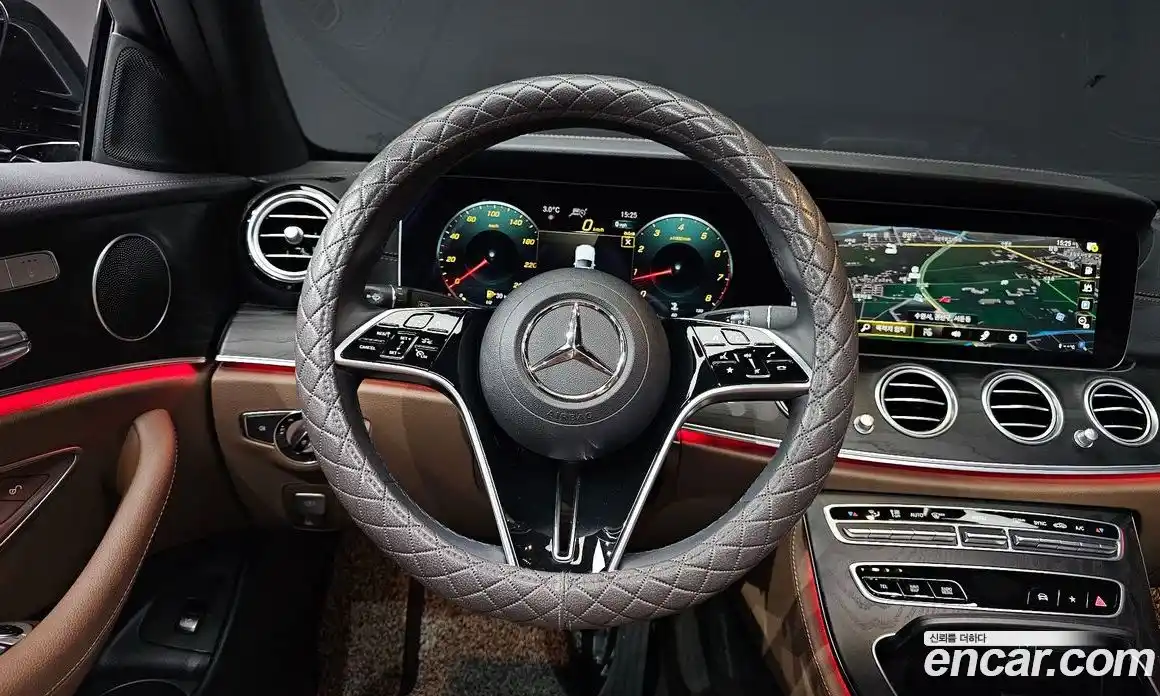 Mercedes-Benz E-Class 2023 2.0 гидро, фото 13