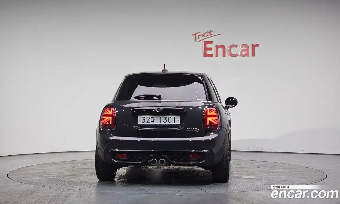 Mini Cooper 2019 2.0 гидро в Москве № 187697, фото 3