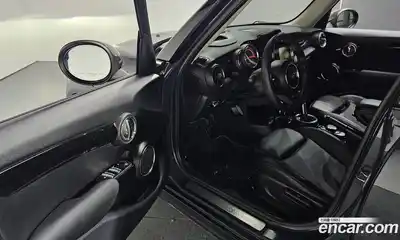 Mini Cooper 2019 2.0 гидро в Москве № 187697, миниатюра 10