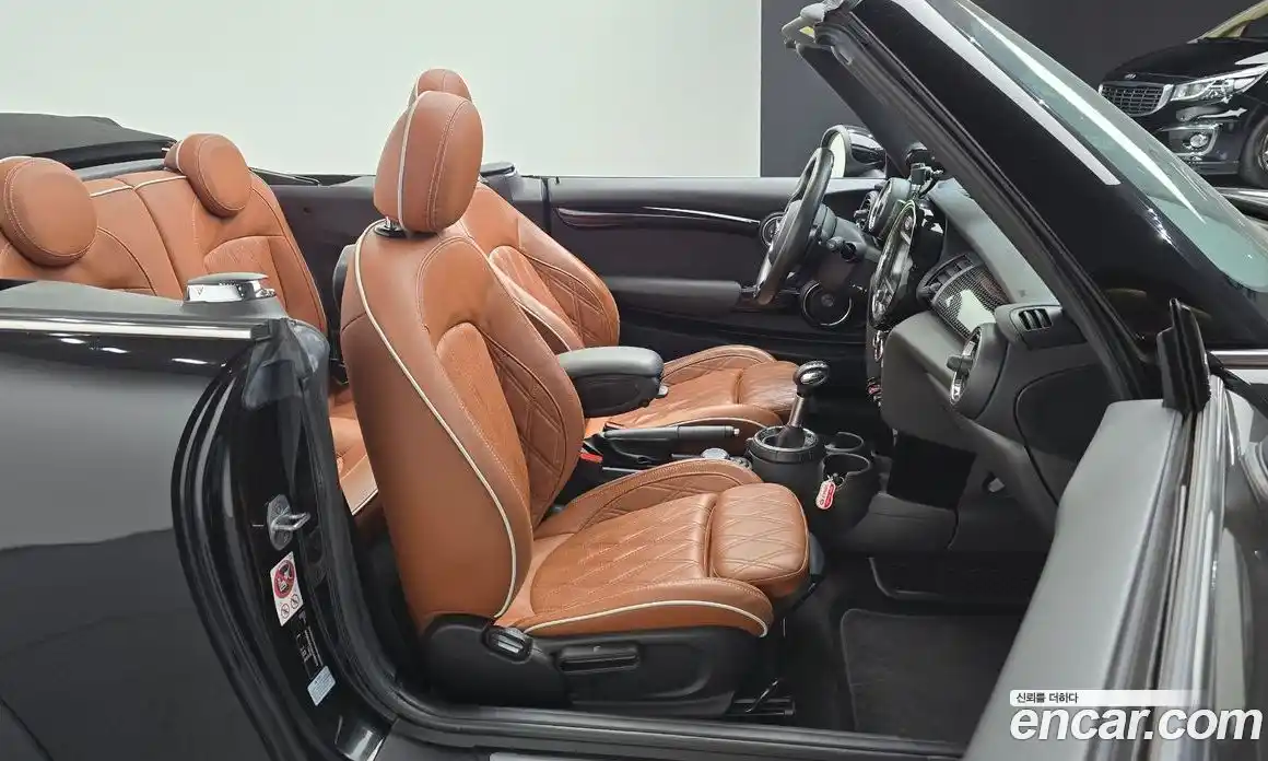 Mini Cooper Convertible 2017 2.0 гидро в Москве № 198492, фото 12