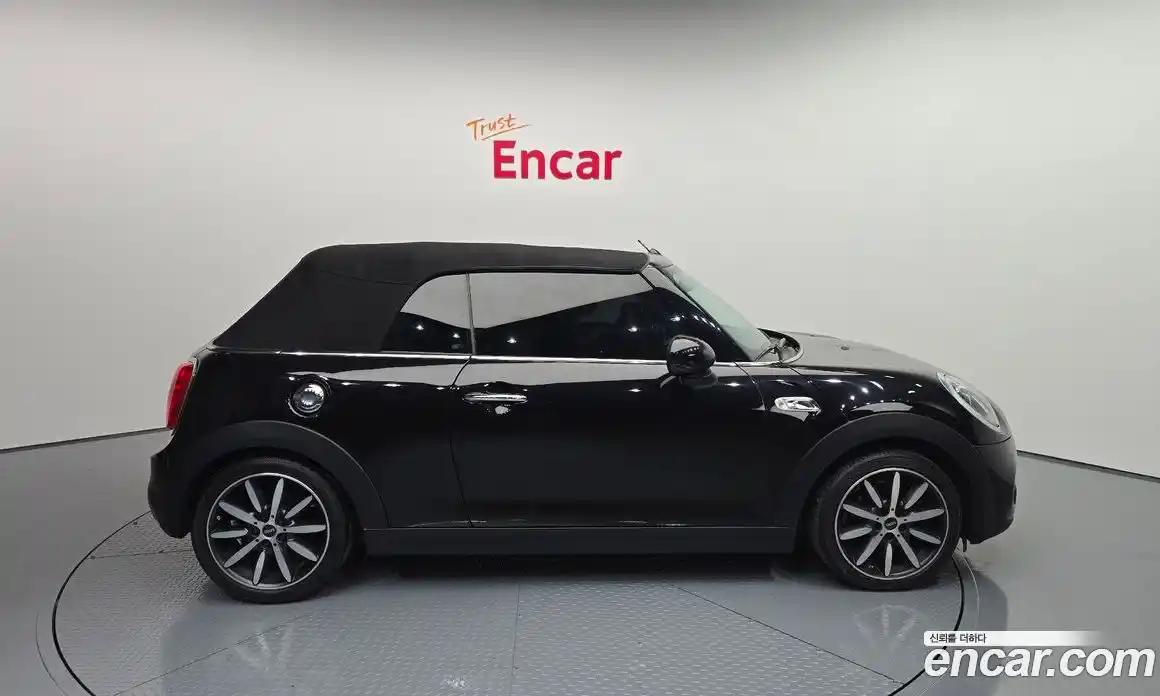 Mini Cooper Convertible 2017 2.0 гидро в Москве № 198492, фото 20