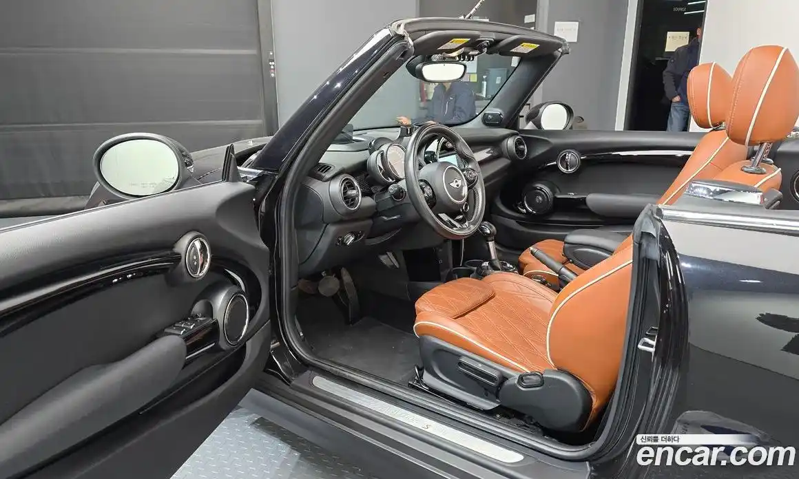Mini Cooper Convertible 2017 2.0 гидро в Москве № 198492, фото 10