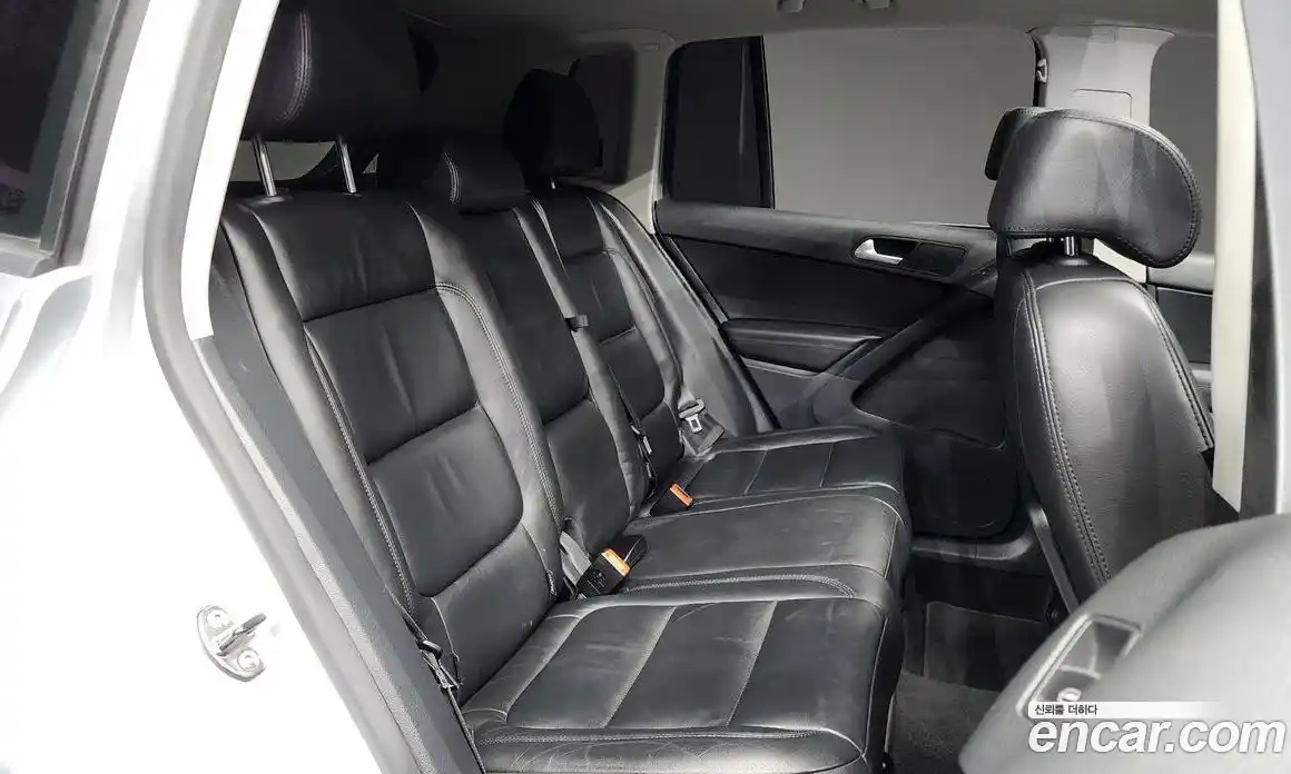 Volkswagen Tiguan 2011 2.0 гидро в Москве № 199117, фото 12