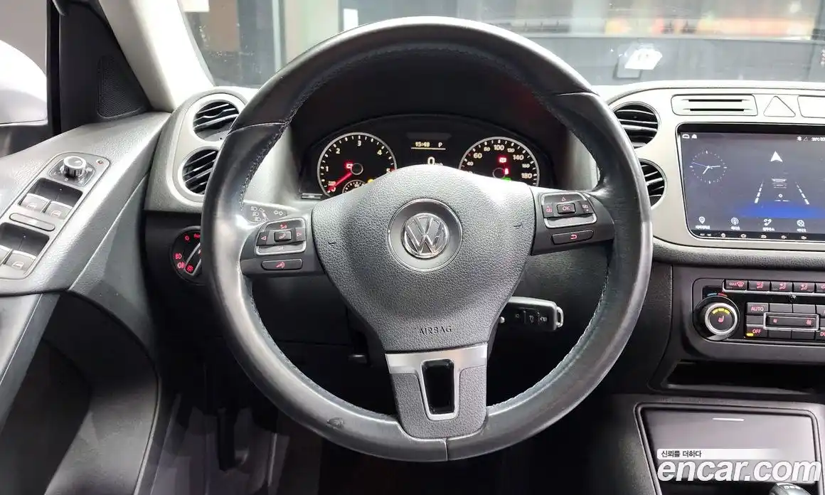 Volkswagen Tiguan 2011 2.0 гидро в Москве № 199117, фото 13