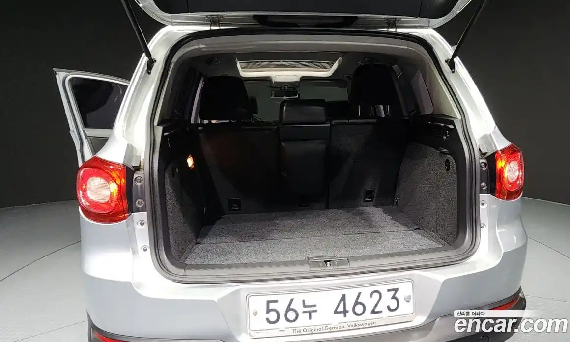 Volkswagen Tiguan 2011 2.0 гидро в Москве № 199117, фото 20
