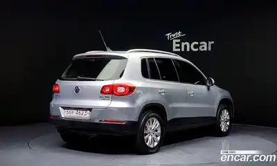 Volkswagen Tiguan 2011 2.0 гидро в Москве № 199117, миниатюра 2
