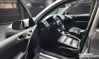 Volkswagen Tiguan 2011 2.0 гидро в Москве № 199117, миниатюра 10