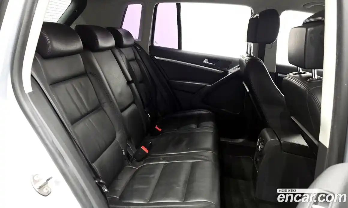 Volkswagen Tiguan 2014 2.0 гидро в Москве № 203936, фото 12
